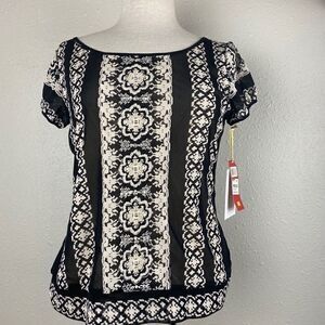 NWT Tape Measure Women’s Top Size M